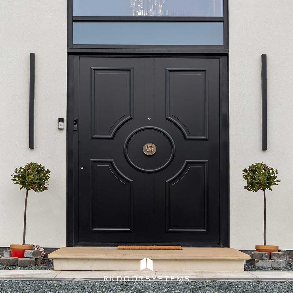 Traditional door with aluminium overlay sidelights